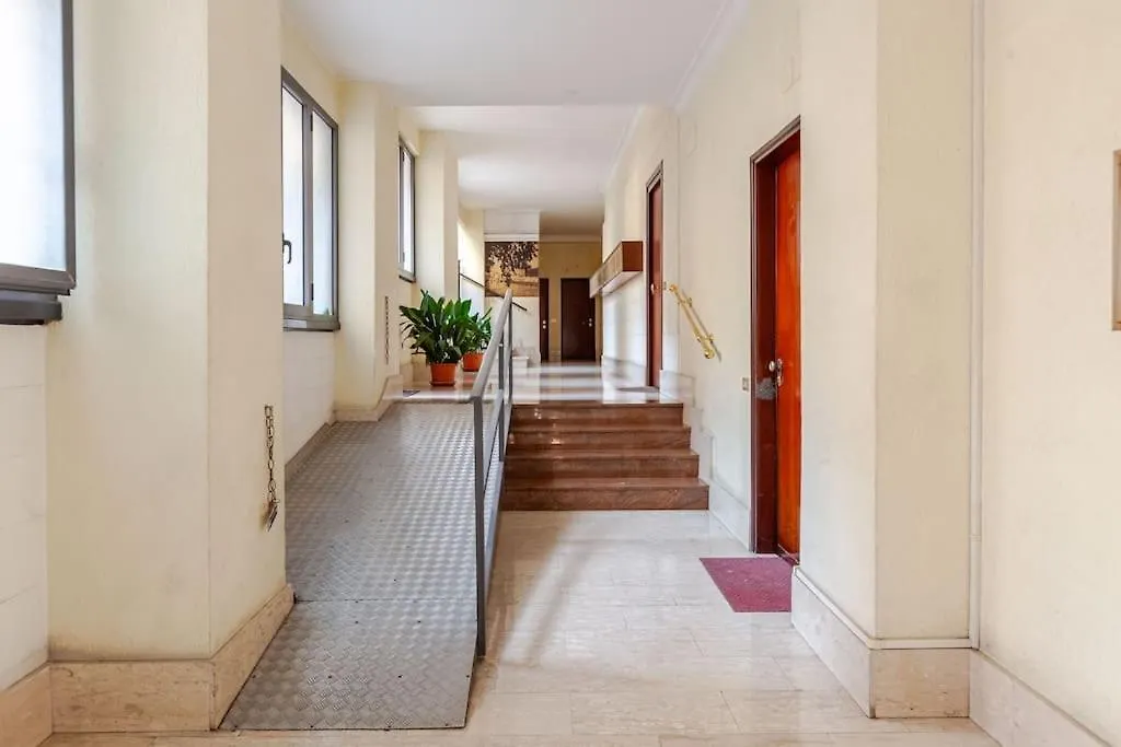 Industrial Loft Rome Apartment